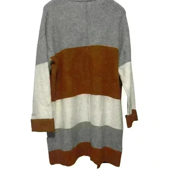 Women’s Olive +Oak Cardigan Sz xl very soft! Perfect time to grab. Fast shipping - Picture 2 of 2